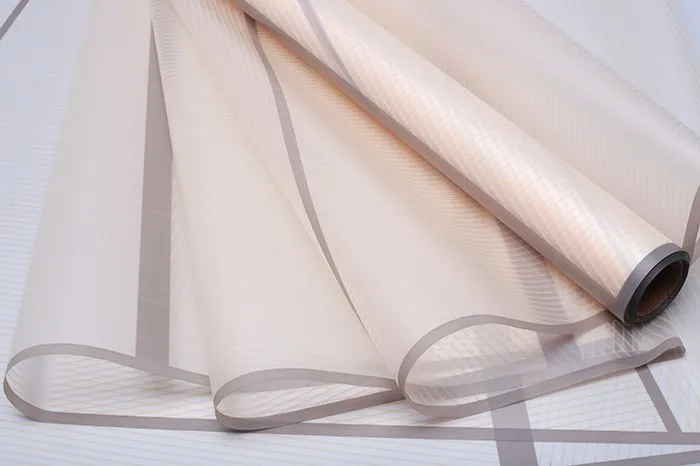 картинка Рулон пленка матовая Полоски с кантом, 70см; Россия от магазина Флоранж