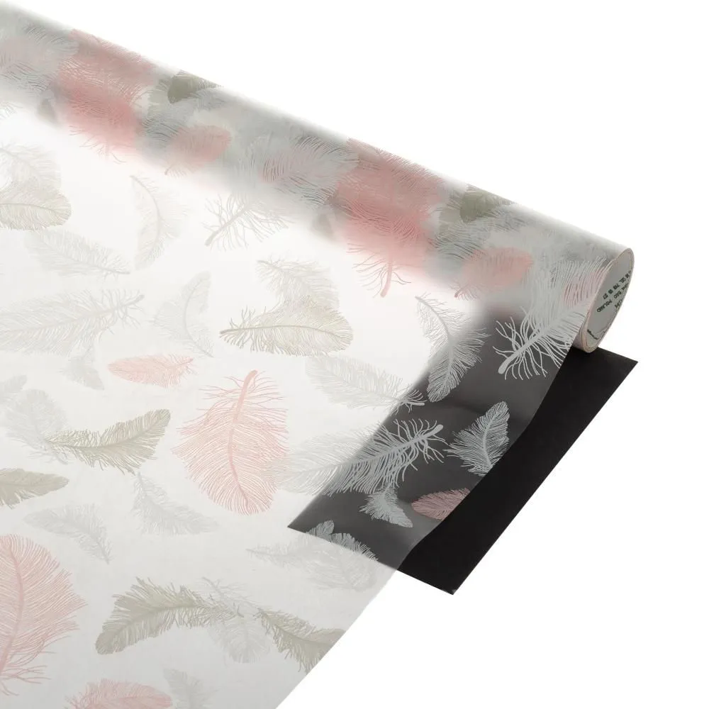 картинка Рулон пленка матовая Перья, 50смх9м; Россия от магазина Флоранж