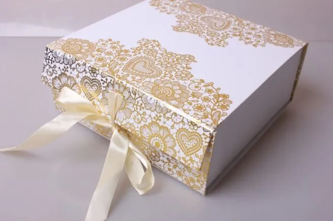 Кор. транс. "Прямоуг. белый с зол." 22*22*9см (1шт)