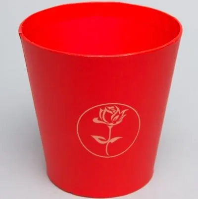 Коробка Конус 10,5x10,5смх7см, красный; Китай