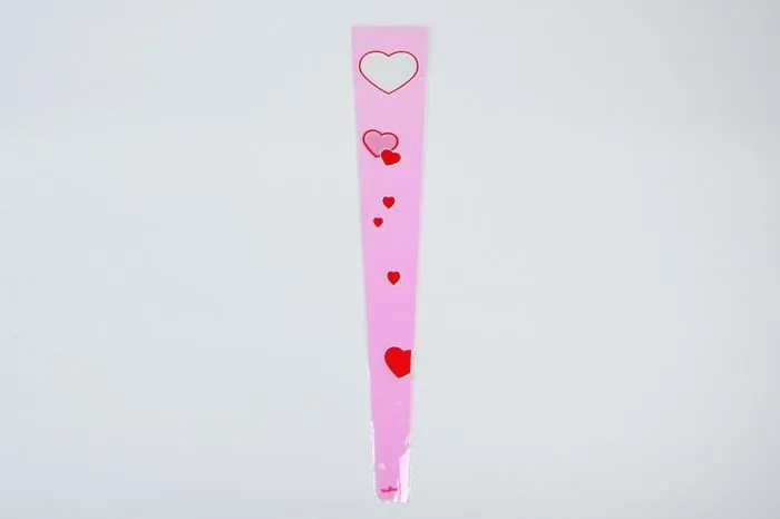 картинка Пакет конус пленка с рисунком Сердца, 15х80см; Россия от магазина Флоранж