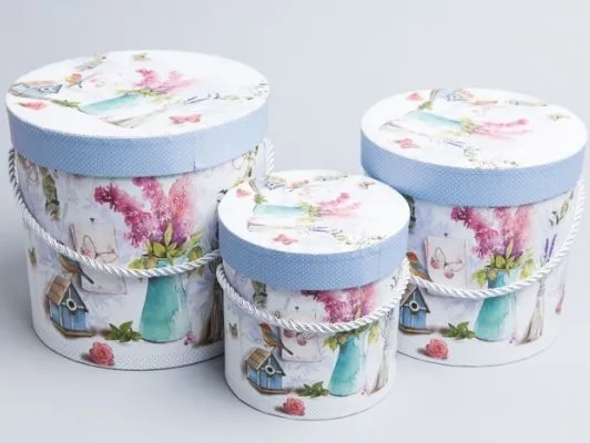 Коробка цилиндр  85669 (3-й из набора) 18.3x17.2cm; Китай