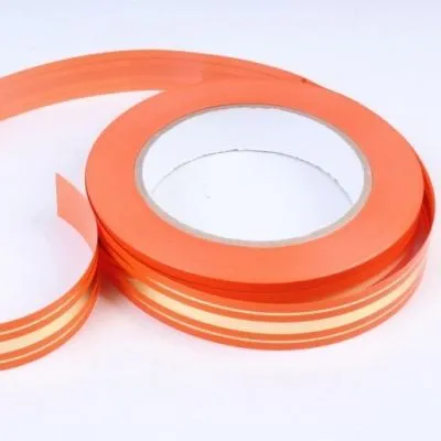 картинка Лента пластик с золотой полоской, 2смх45м; Россия от магазина Флоранж