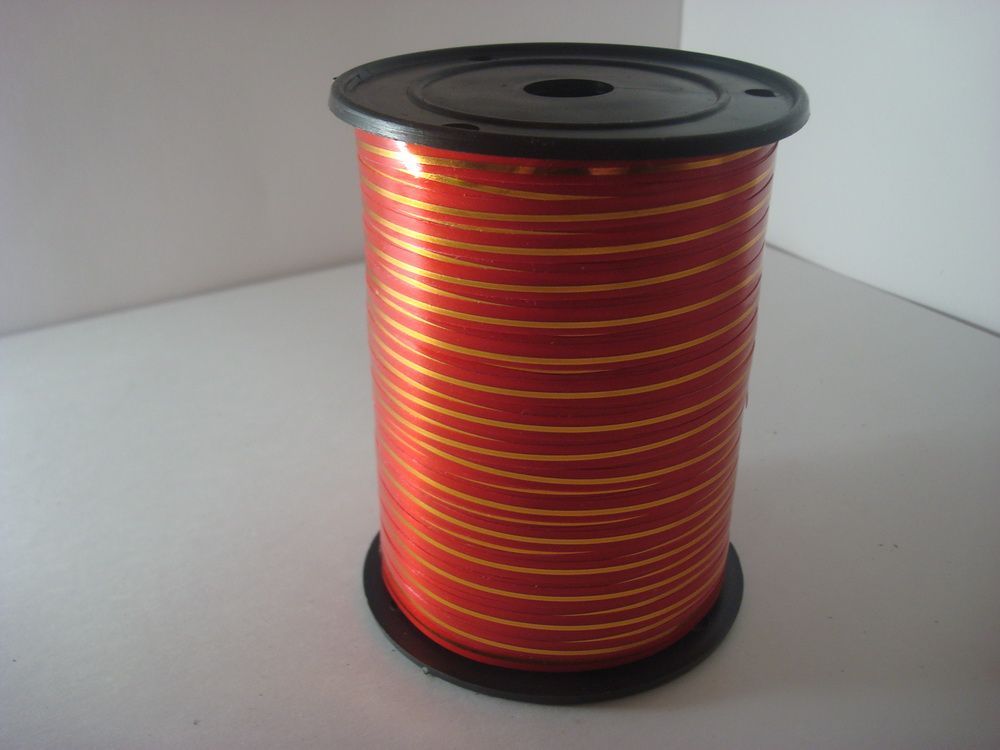 картинка Лента в бобине пластик с золотой полоской, 5ммх225м; Россия от магазина Флоранж