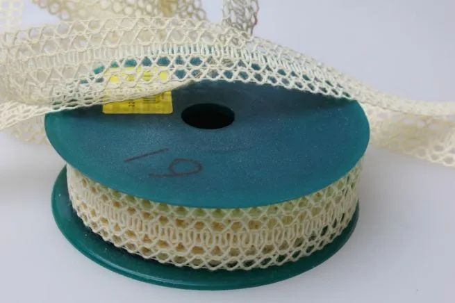 Лента кружевная, 25ммх10м; Польша