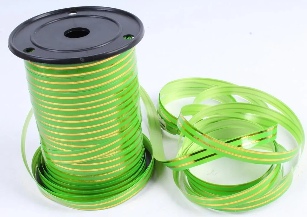 Лента в бобине пластик с золотой полоской, 1смх90м; Россия