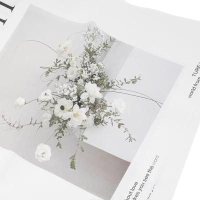 картинка Пленка лист дизайнерской бумаги Romantic, белый 58x52 см; Китай от магазина Флоранж