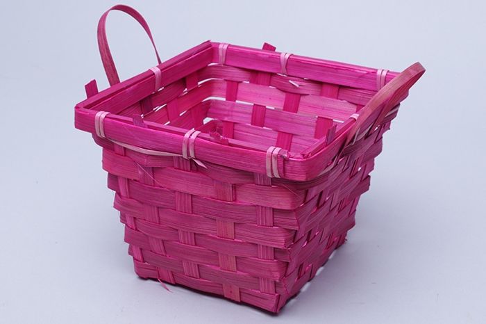 картинка Корзина плетеная (бамбук), розовая, 16хH12 от магазина Флоранж